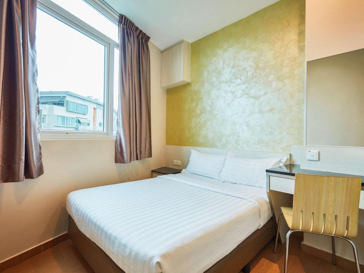 Ibis Budget Singapore West Coast Exterior photo